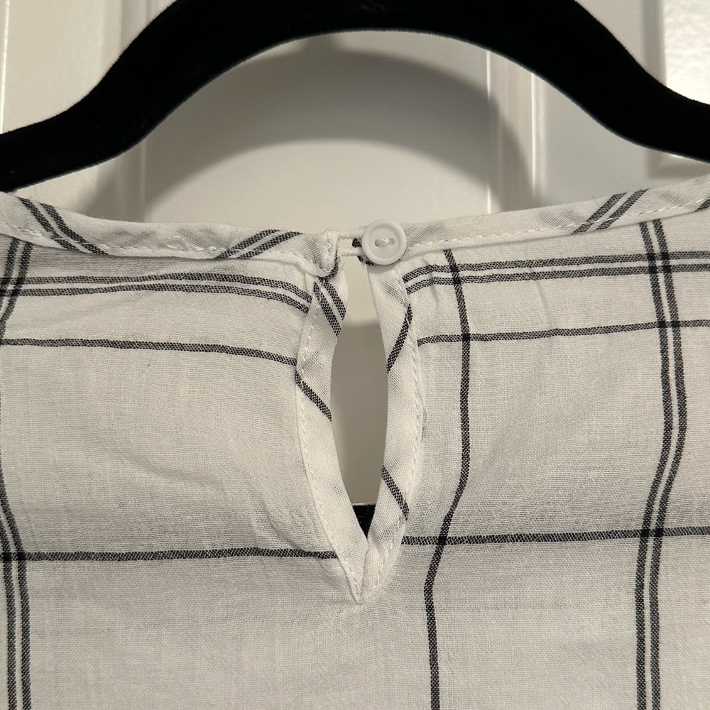 Doe & Rae sheer top - Picture 4 of 10